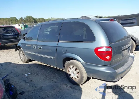 2006 Chrysler Town & Country Touring from USA, damaged, VIN 2A4GP54L66R796595